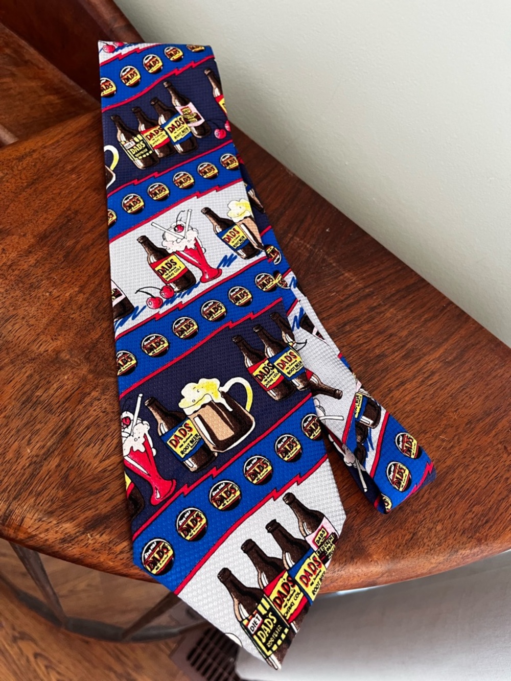 Dad’s Root Beer Novelty Tie – Retro Soda pop Print by Oscardo vintage style